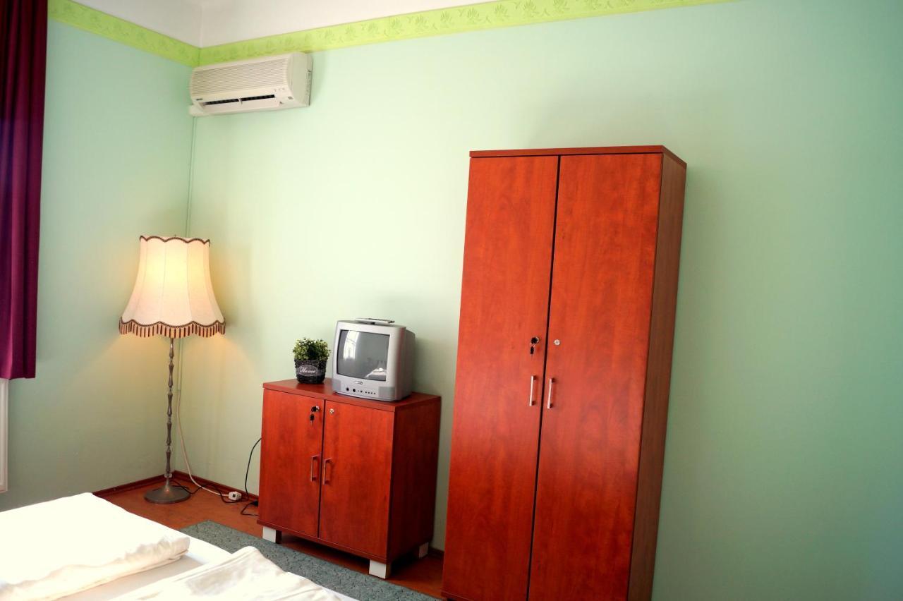 Sophie'S Holiday Marton Villa & Apartmanok Siofok Luaran gambar